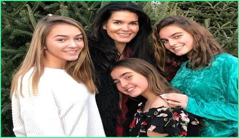 Angie Harmon Age 46 Found A New Boyfriend | Family Detail - Ex-Husband and Daughters